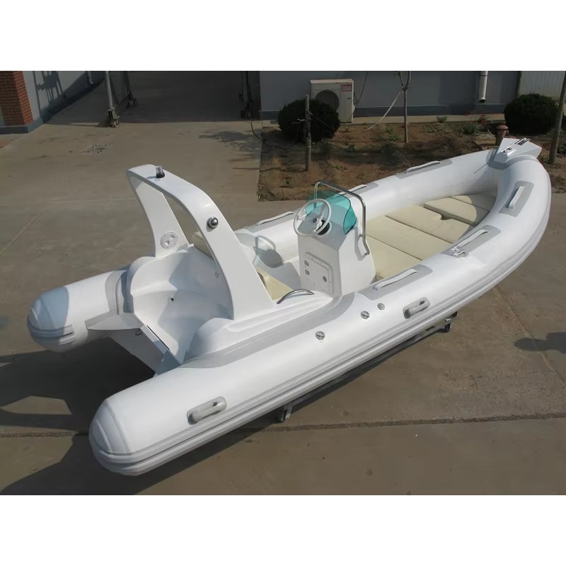 Надувная лодка RIB520C с центр – обзор и цена Outdoor Sports Center
